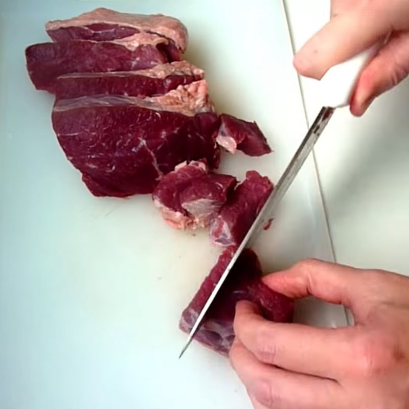 Bước 1 Sơ chế nguyên liệu Xúc xích bằng vỏ collagen - pepperoni