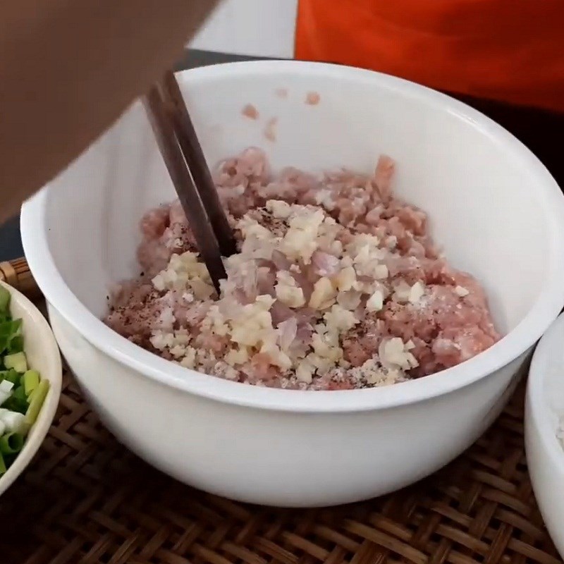 Cách 1 Sơ chế vật liệu Cháo hải sâm giết thịt băm