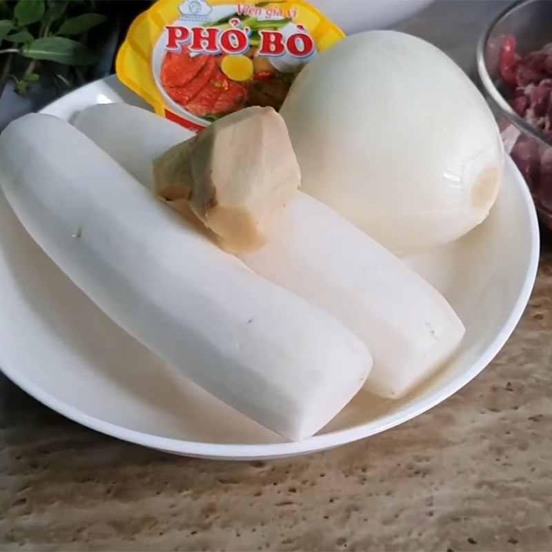 Bước 1 Sơ chế nguyên liệu Súp bò viên