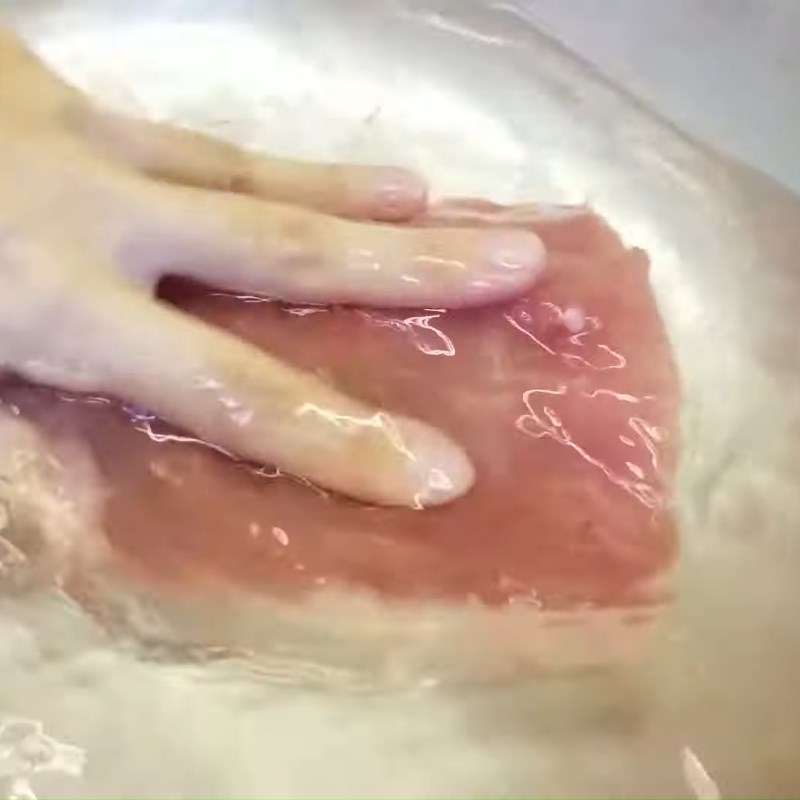 Bước 1 Sơ chế thịt lợn Ruốc thịt lợn bằng máy xay sinh tố