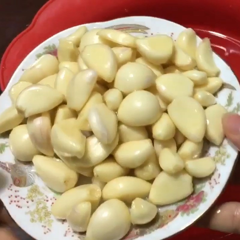 Bước 1 Sơ chế tỏi Dầu tỏi