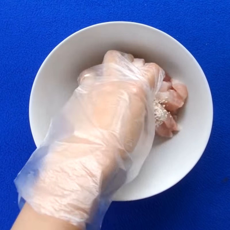 Cách 1 Sơ chế cùng ướp thịt con lợn Thịt kho chua ngọt