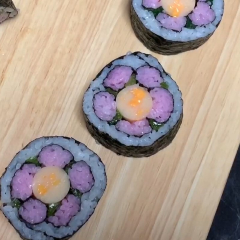 Bước 6 Thành phẩm Sushi xúc xích hình hoa đào