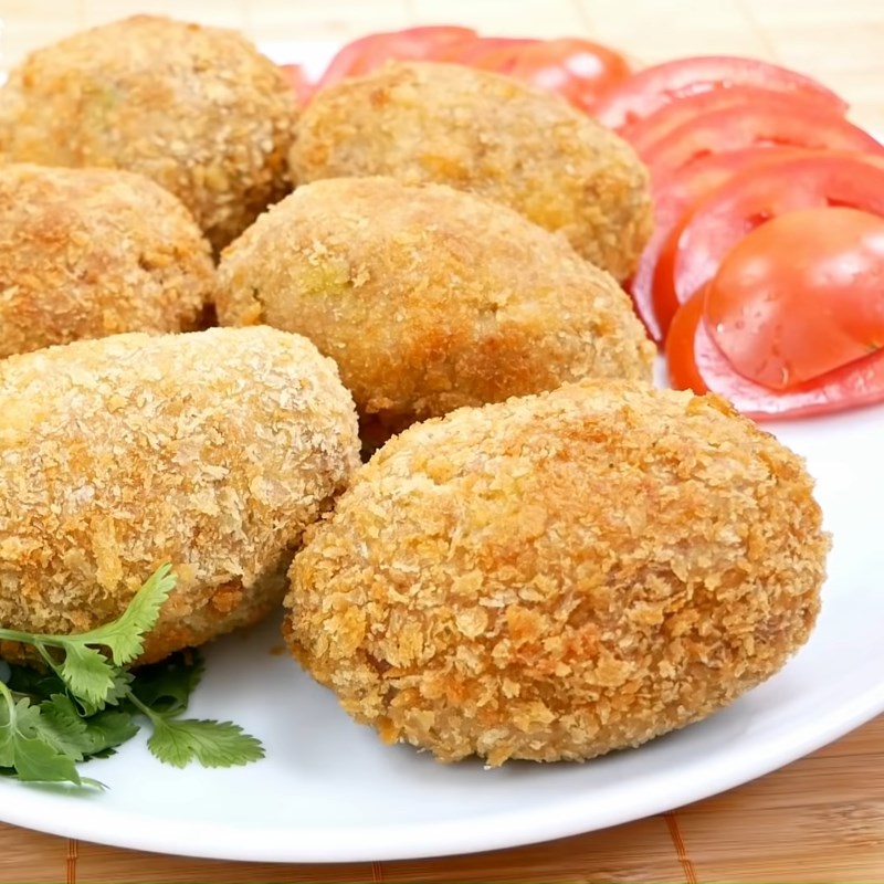 Bước 5 Thành phẩm Scotch egg - thịt bọc trứng lòng đào chiên