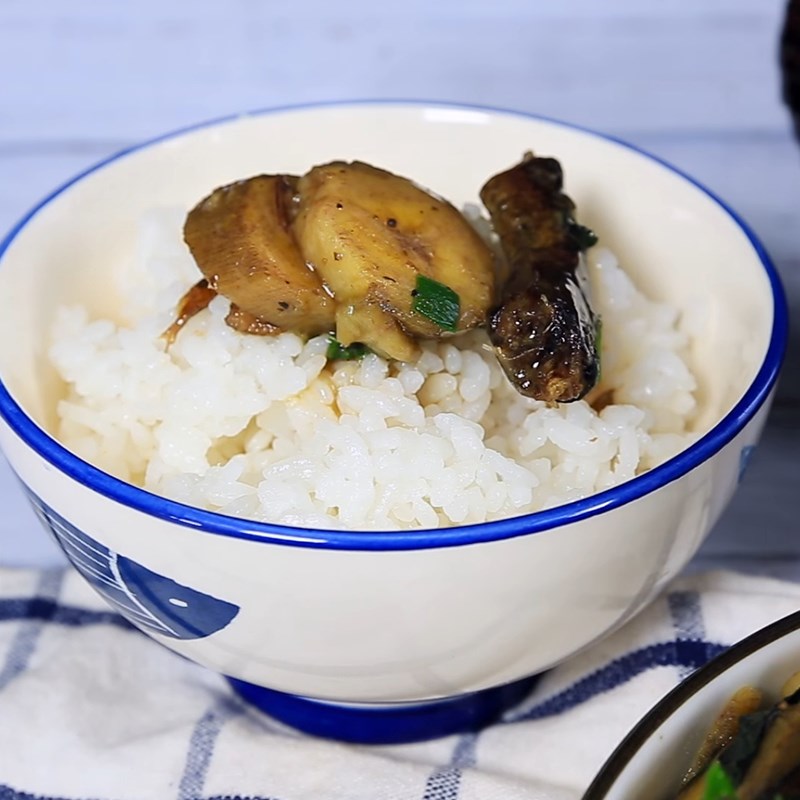 Bước 5 Thành phẩm Lươn kho chuối xanh