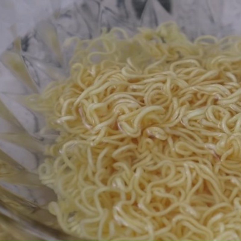 Step 1 Prepare noodles Stir-fried noodles with omelet