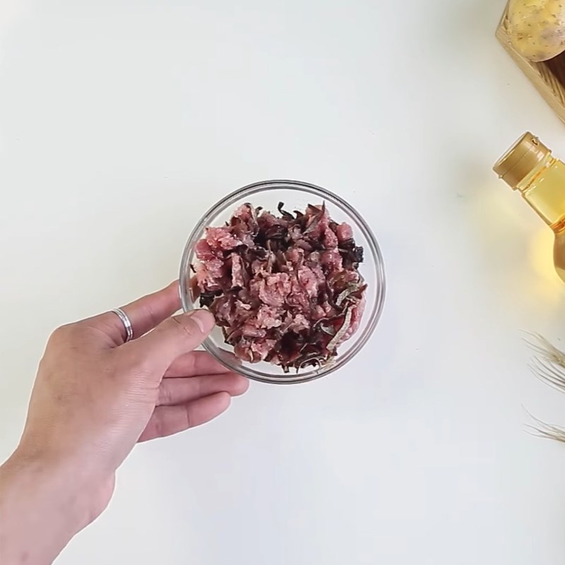 Bước 2 Ướp thịt heo Bánh khoai tây Korokke phô mai
