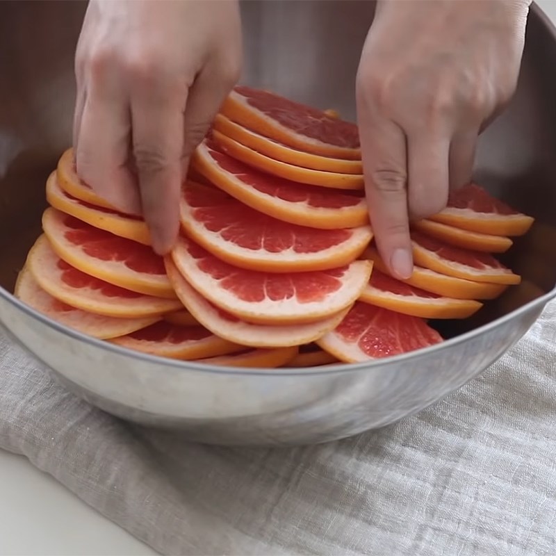 Bước 2 Ướp bưởi với đường Bưởi ngâm đường