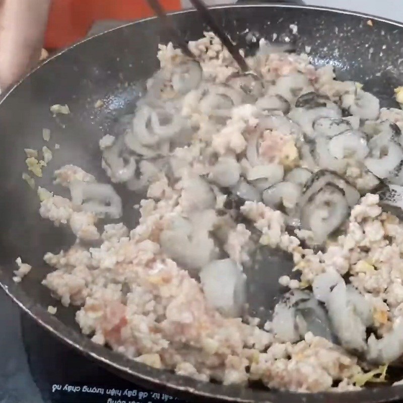 Bước 3 Xào thịt Cháo hải sâm thịt băm