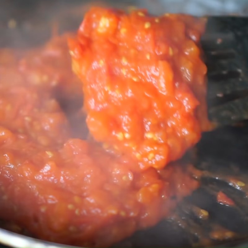 Bước 2 Xào cà chua Tomato chutney - chutney cà chua