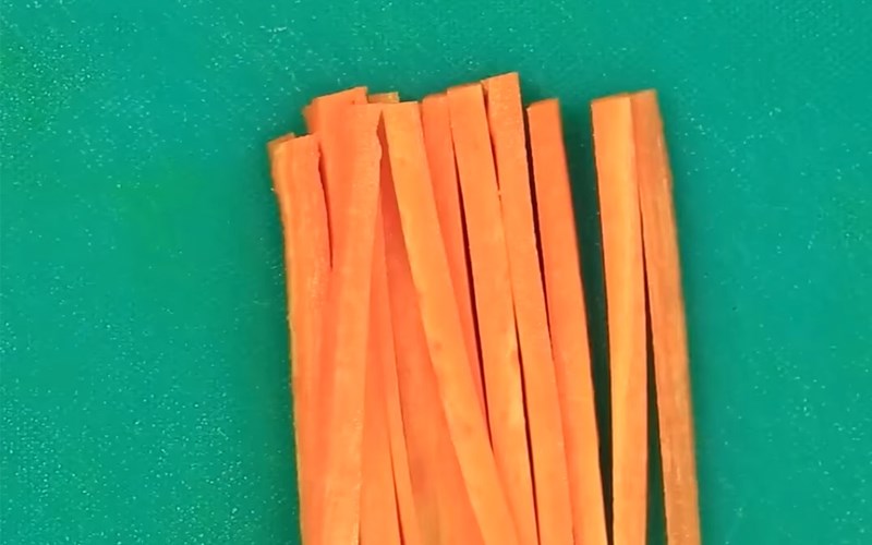 Cắt sợi c&agrave; rốt