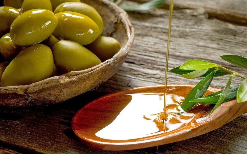 Cách sử dụng dầu oliu cho da mặt