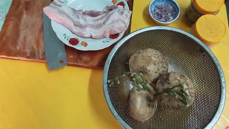 Nguyên liệu làm thịt heo kho củ sắn