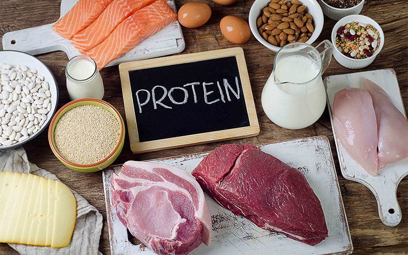 Ăn một chế độ ăn giàu protein.