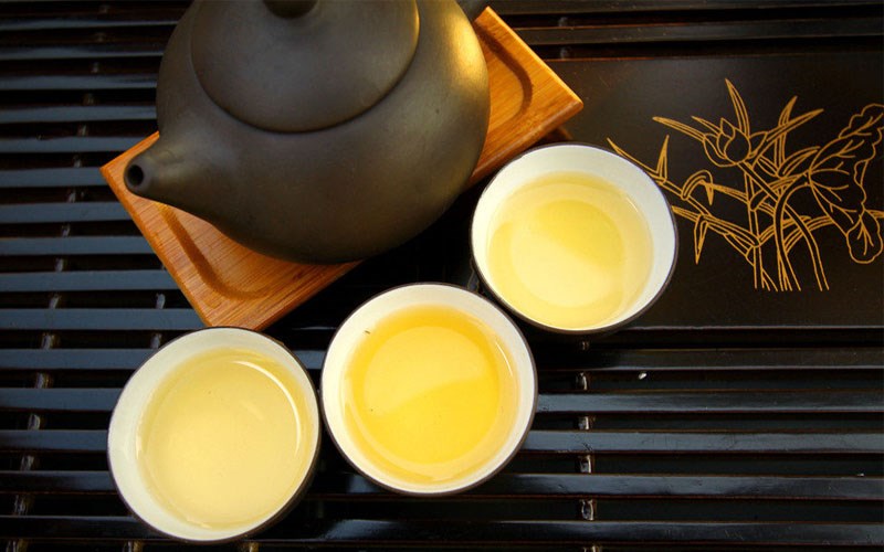 Uống trà soát buổi sáng