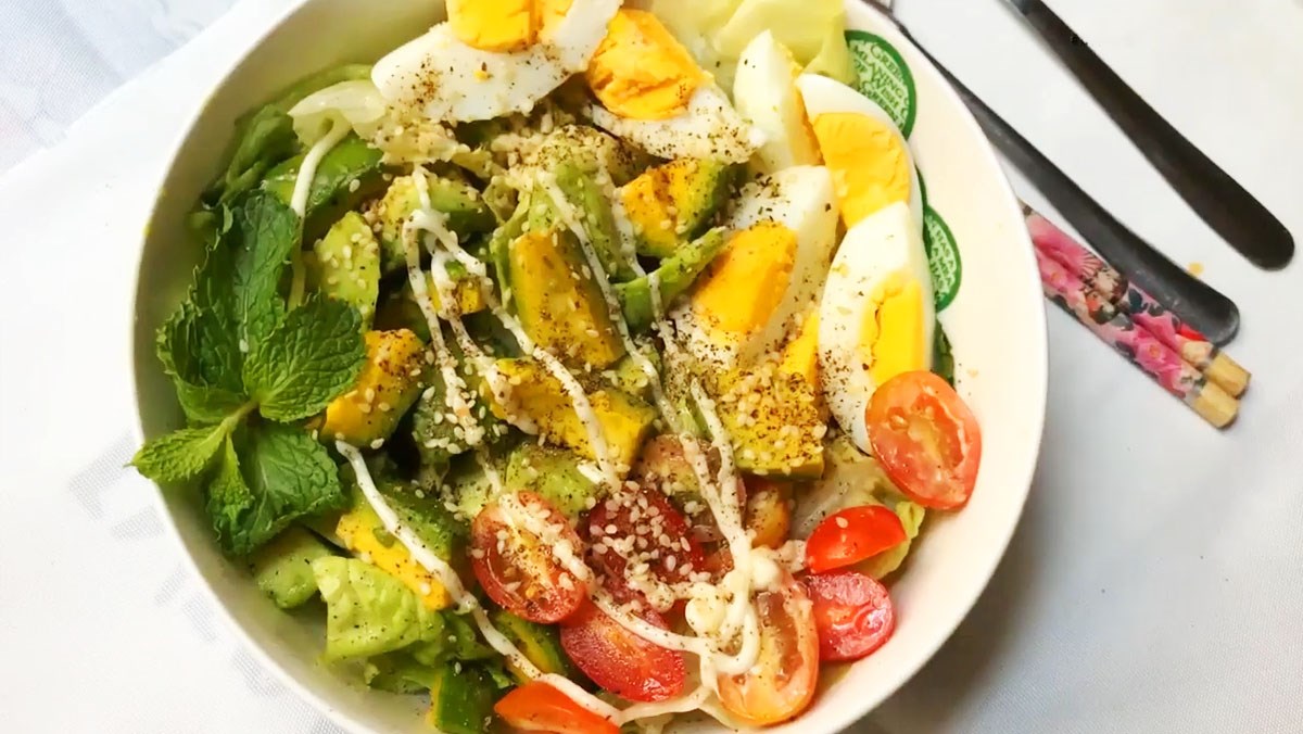 2 cách làm salad bơ trứng đơn giản ngon miệng bổ dưỡng