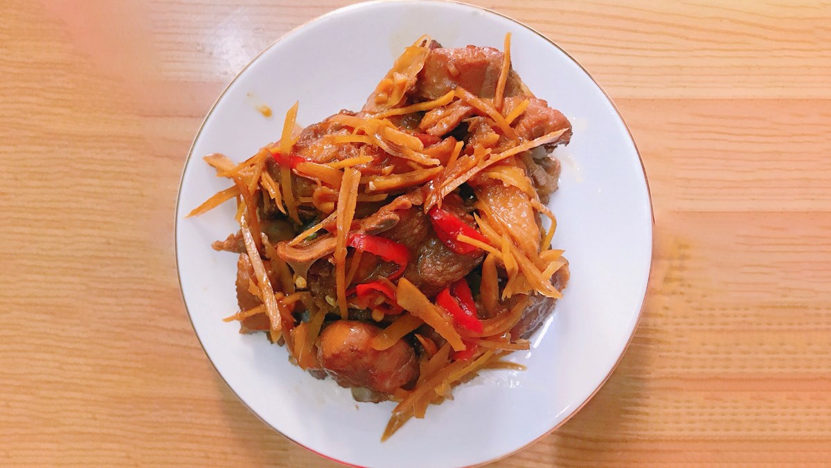  Ướp vịt kho gừng : Món ăn hấp dẫn đậm chất Việt Nam
