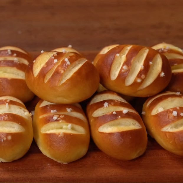Cách làm bánh mì mini nhân phô mai thơm ngon béo ngậy đơn giản