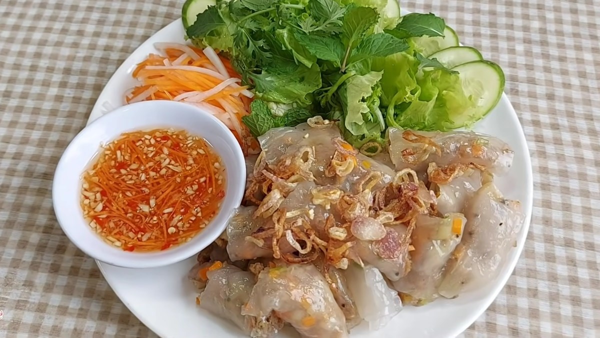 Bánh tráng hấp rau củ