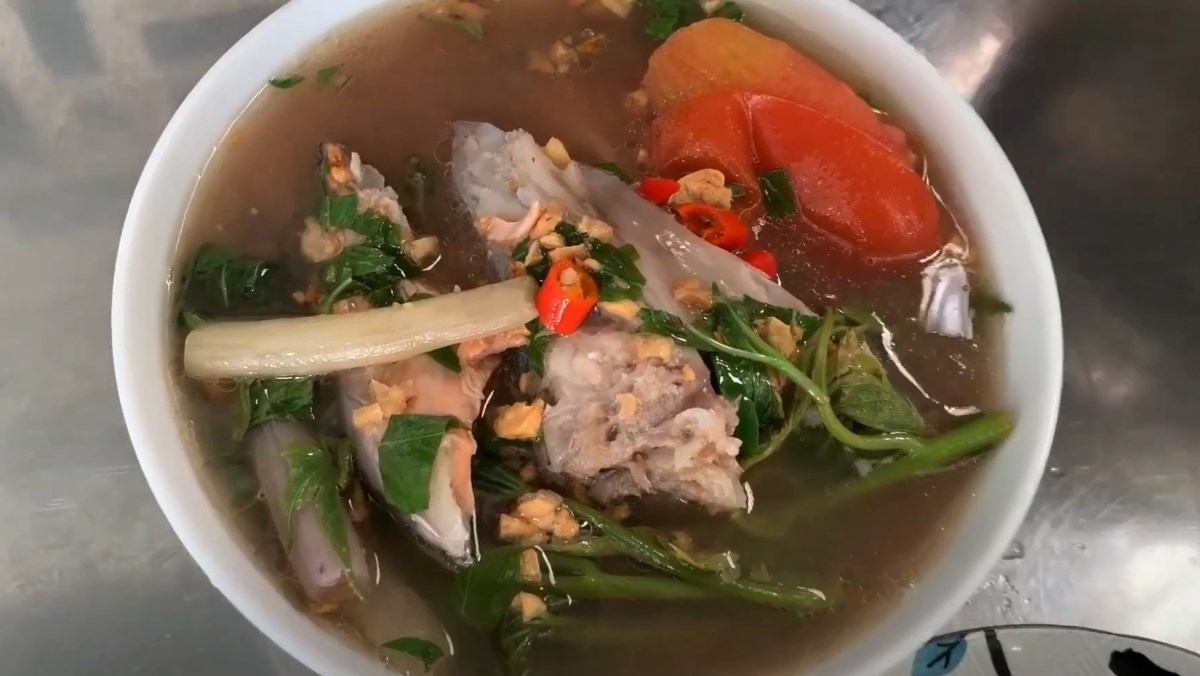 Canh chua rau lang