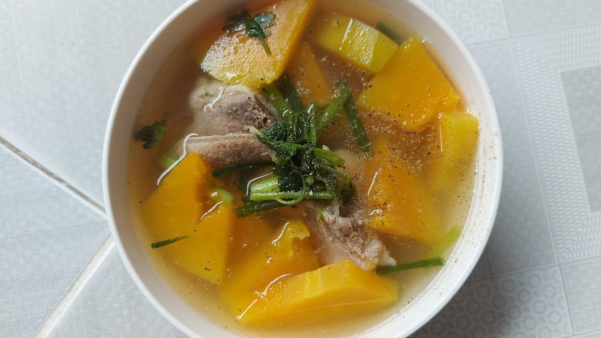 Canh đu đủ hầm xương