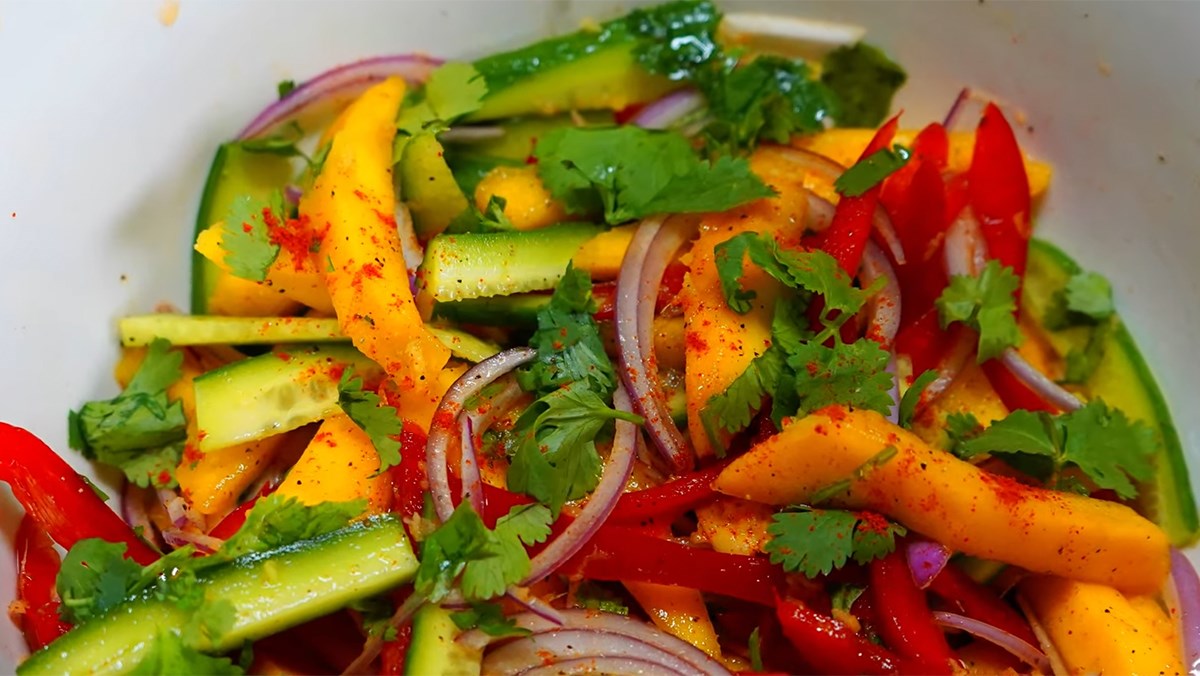 Salad xoài dưa leo