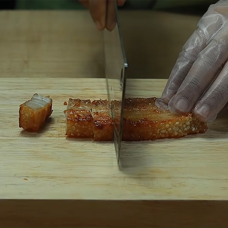 Bước 3 Chiên thịt ba chỉ Gỏi trái điều thịt heo