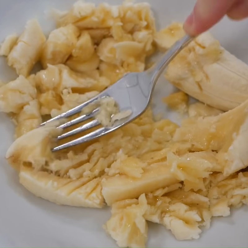 Bước 3 Chuẩn bị phần chuối Bánh hạt thập cẩm