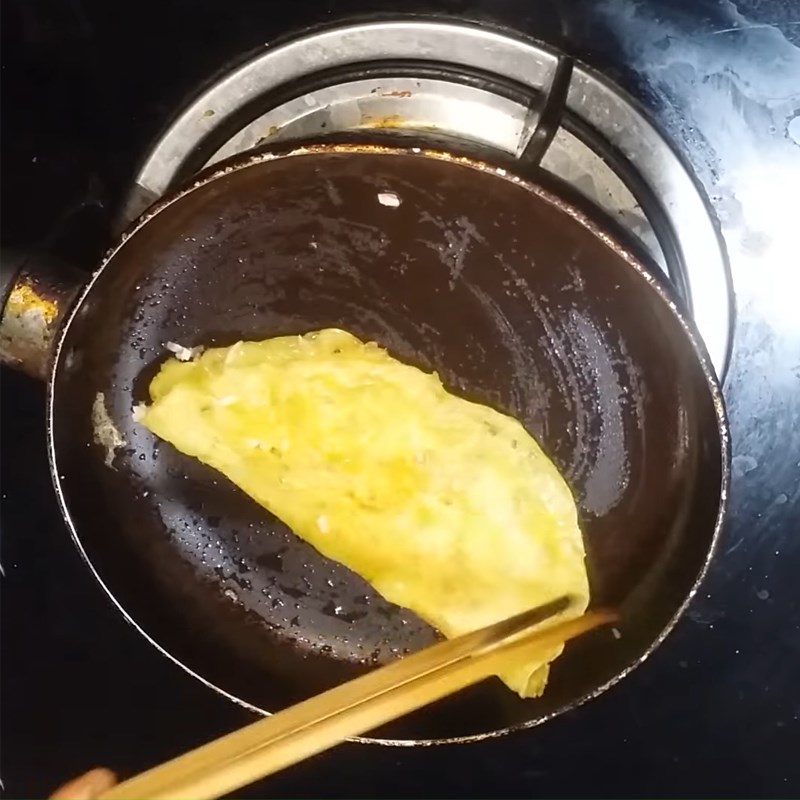 Bước 4 Đổ bánh xèo ngọt Bánh xèo ngọt