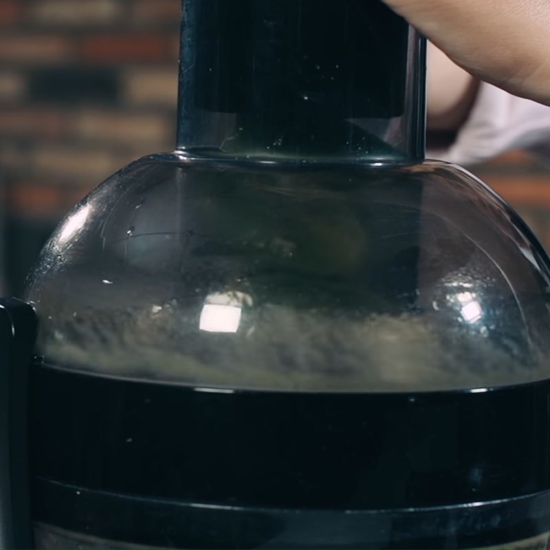 Bước 1 Ép khế Nước ép khế xanh