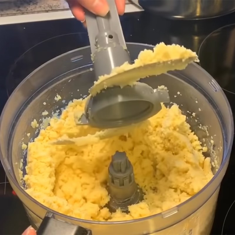 Bước 2 Hấp, xay và nắn đậu xanh Cháo khoái Hải Phòng