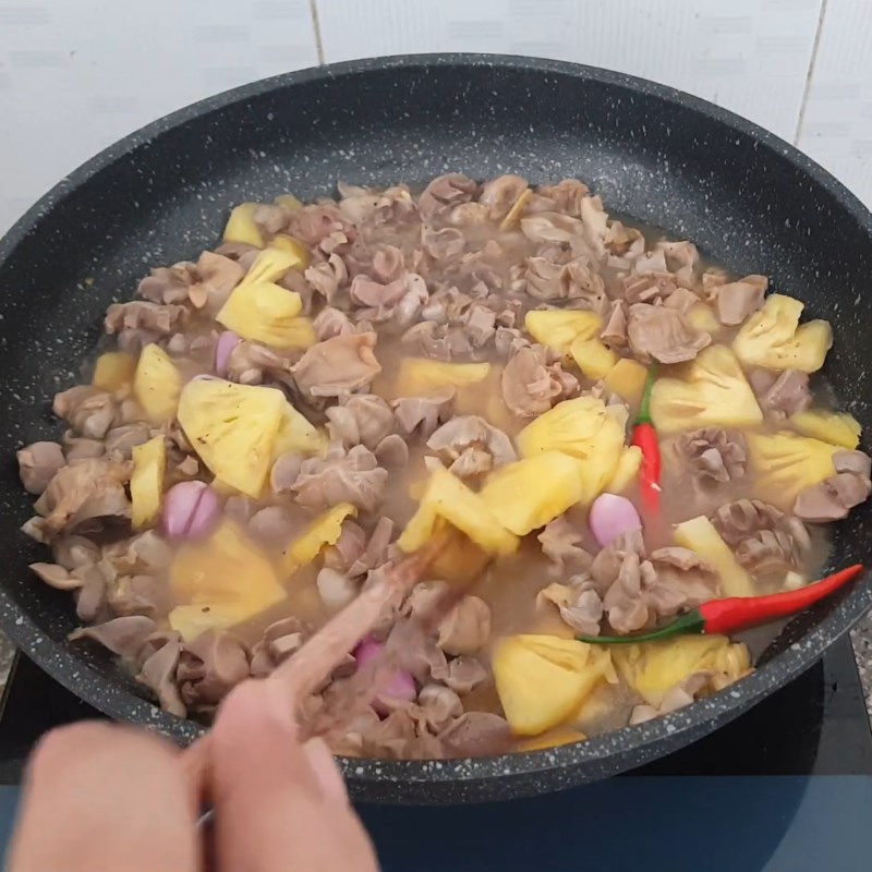 Bước 3 Kho mề gà Mề gà kho thơm (dứa)