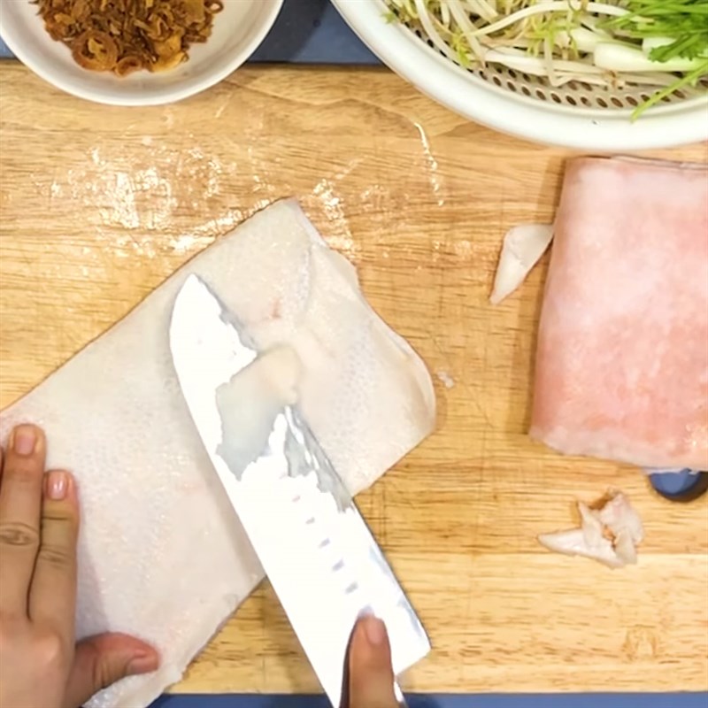 Bước 3 Làm da heo cuộn Hủ tiếu da heo cuộn
