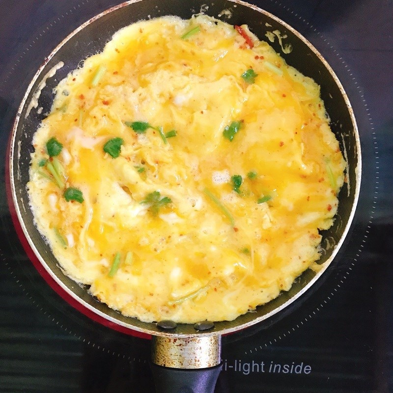 Bước 2 Nấu cơm và chiên trứng Kimbap Hàn Quốc