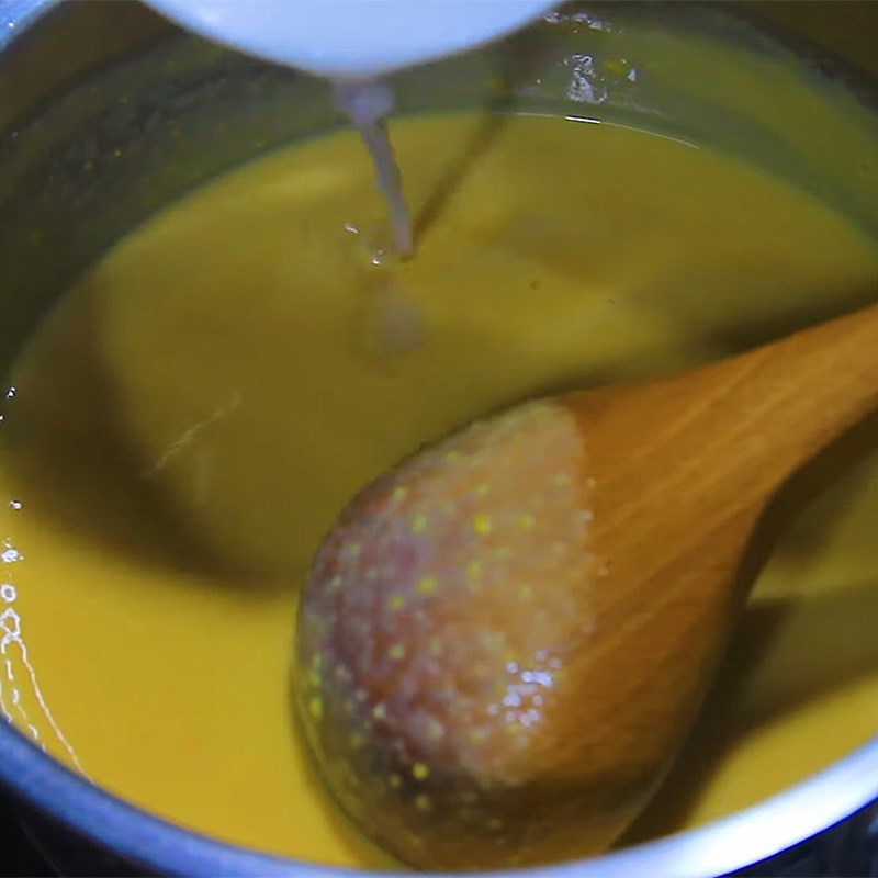 Bước 3 Nấu hỗn hợp sốt trứng muối Sốt trứng muối dùng cho món hải sản