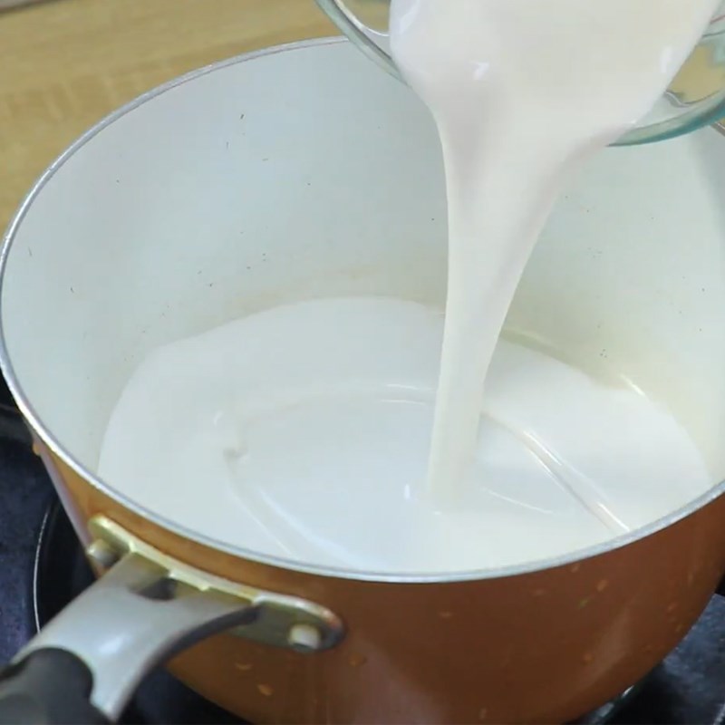 Bước 3 Nấu nước cốt dừa Sữa chua thạch lá nếp lá cẩm