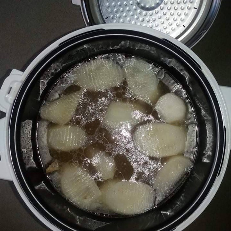 Bước 3 Nấu nước dùng Hủ tiếu móng heo