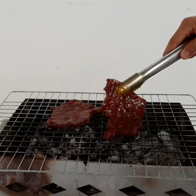 Bước 4 Nướng thịt bò Bò nướng ngũ vị bằng lò than