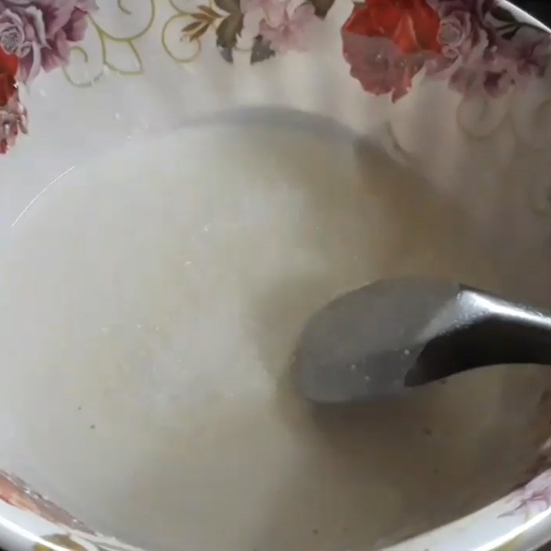 Bước 2 Pha bột Nấm rơm chiên giòn