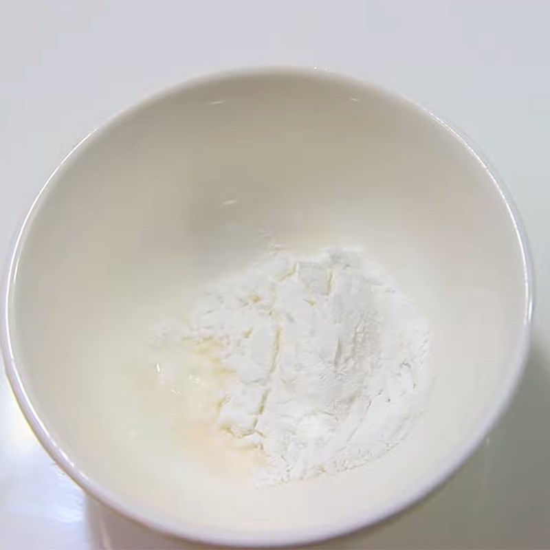 Bước 2 Pha hỗn hợp bột bắp Sốt trứng muối dùng cho món hải sản