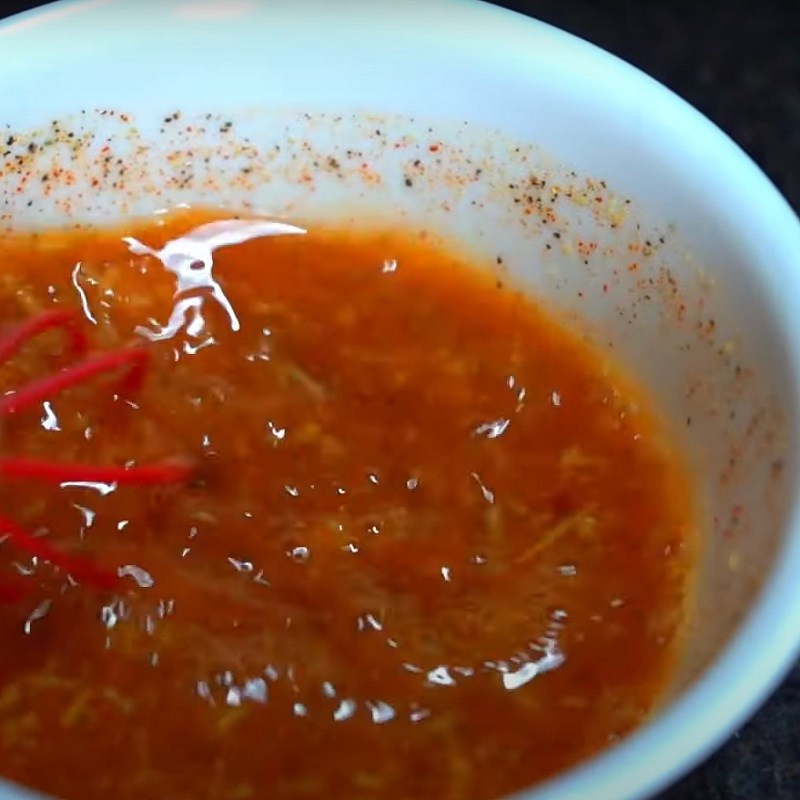 Bước 2 Pha sốt trộn salad Salad xoài dưa leo