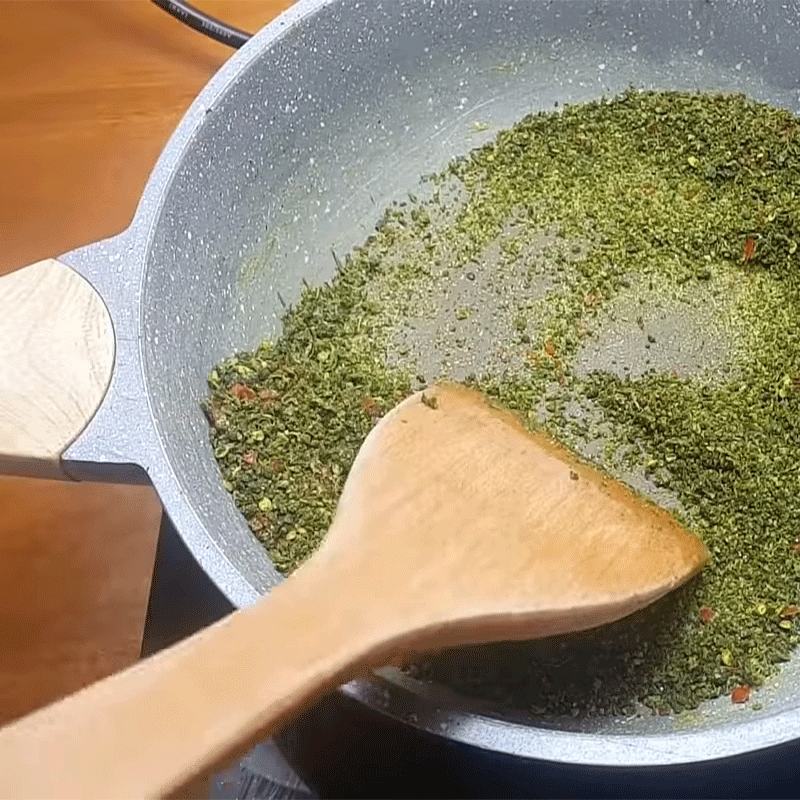 Bước 3 Rang muối ớt Muối ớt chấm gà