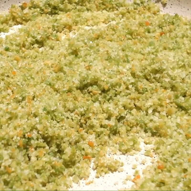 Bước 3 Rang muối ớt tôm Muối tôm ớt xanh