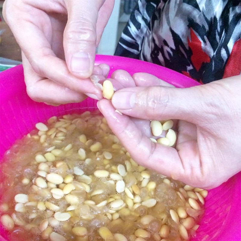 Bước 1 Sơ chế đậu nành Tàu hủ bằng bột rau câu bằng hạt đậu nành xay