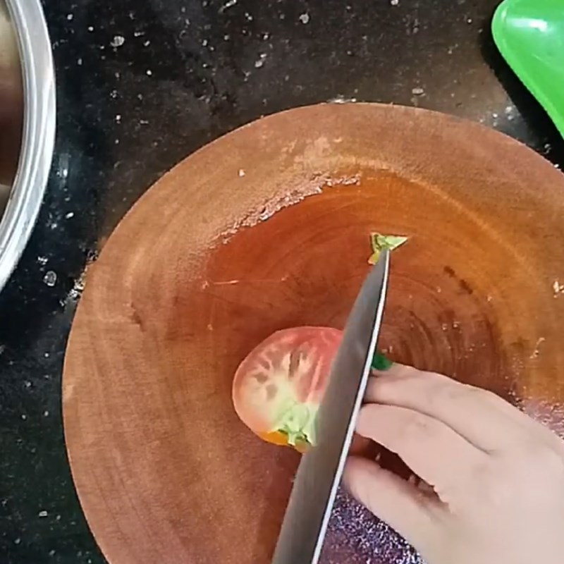 Bước 1 Sơ chế nguyên liệu Cá măng kho cà chua