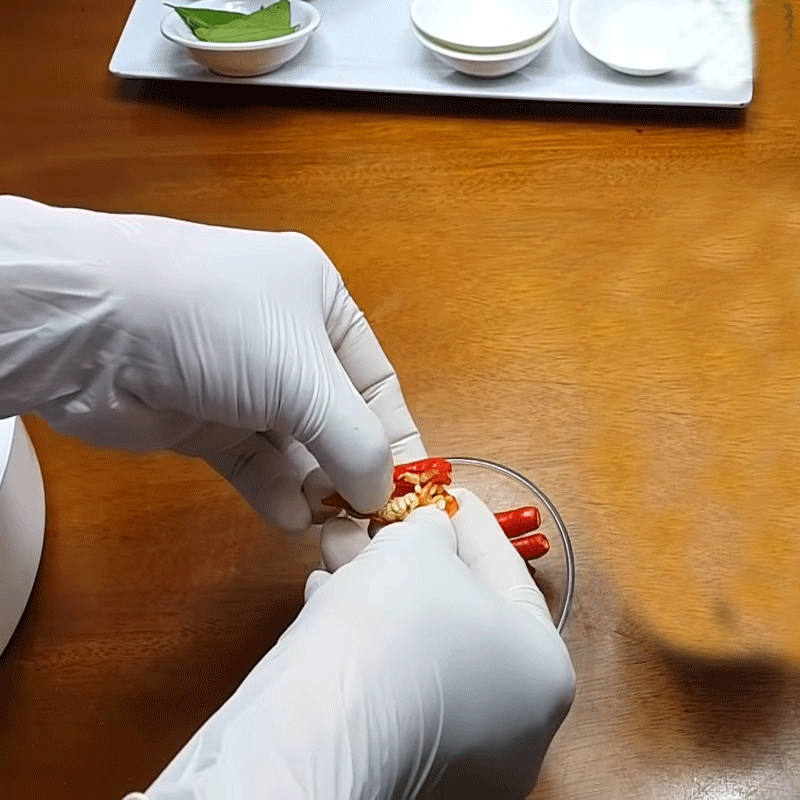 Bước 1 Sơ chế nguyên liệu Muối ớt chấm gà