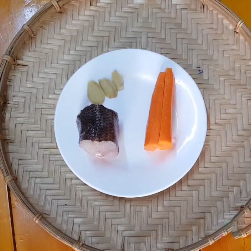 Bước 1 Sơ chế nguyên liệu Cháo cá lóc cà rốt