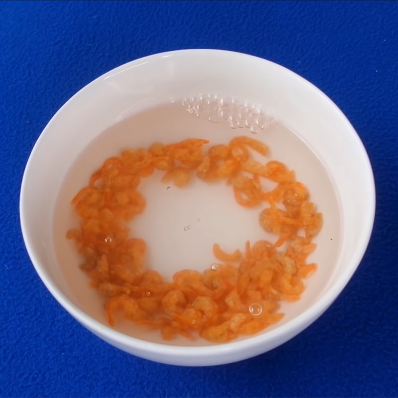 Bước 1 Sơ chế nguyên liệu Muối tôm ớt xanh