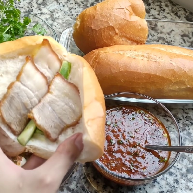 Bước 5 Nhồi nhân bánh mì Bánh mì thịt khìa