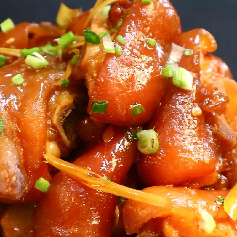 Bước 5 Thành phẩm Móng giò kho sả ớt